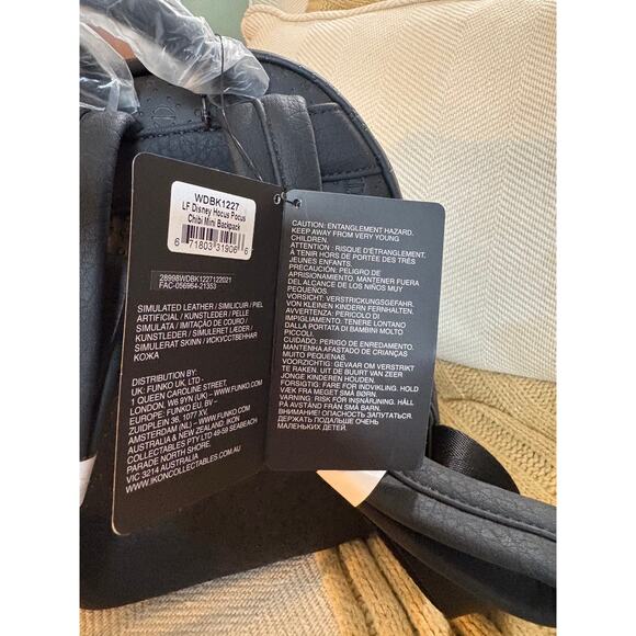 Loungefly Disney Hocus Pocus Chibi Mini Backpack NWT - Picture 6 of 9